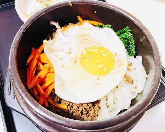 Stone-pot Bibimbap with beef, vegetables and a fried egg at Diane's Kitchen in Saskatoon, SK